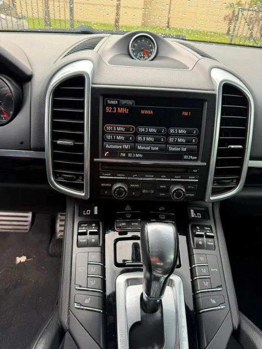 2014 Porsche 958 Cayenne S - Image 8 of 12