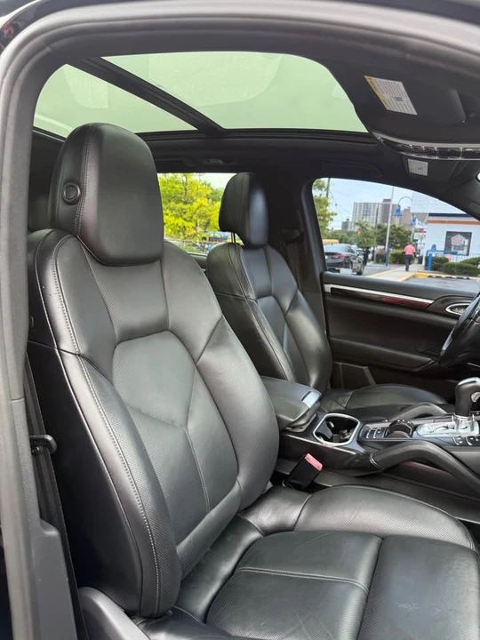 2014 Porsche 958 Cayenne S - Image 13 of 20