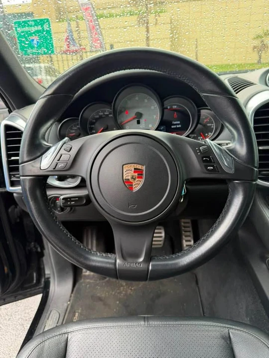 2014 Porsche 958 Cayenne S - Image 10 of 12