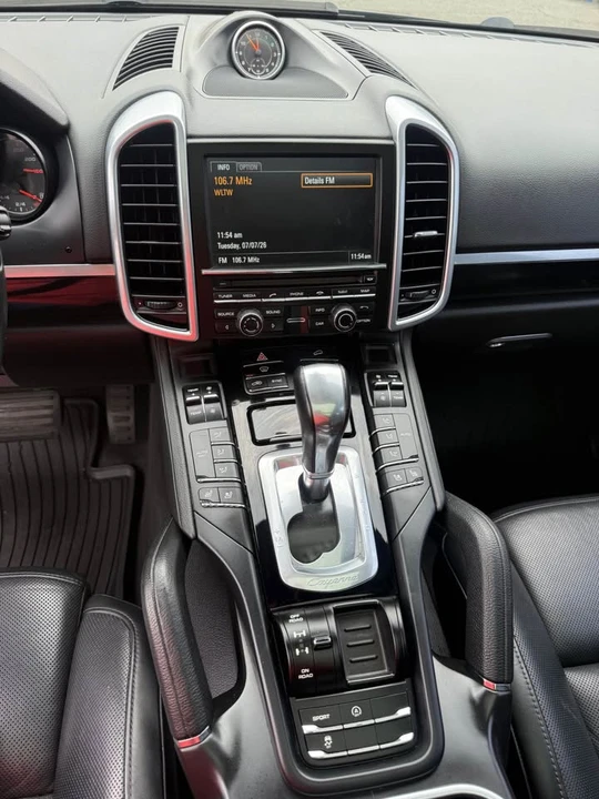 2014 Porsche 958 Cayenne S - Image 17 of 20