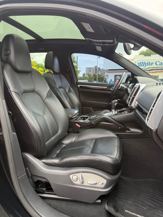 2014 Porsche 958 Cayenne S - Image 12 of 20