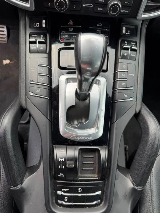 2014 Porsche 958 Cayenne S - Image 12 of 12