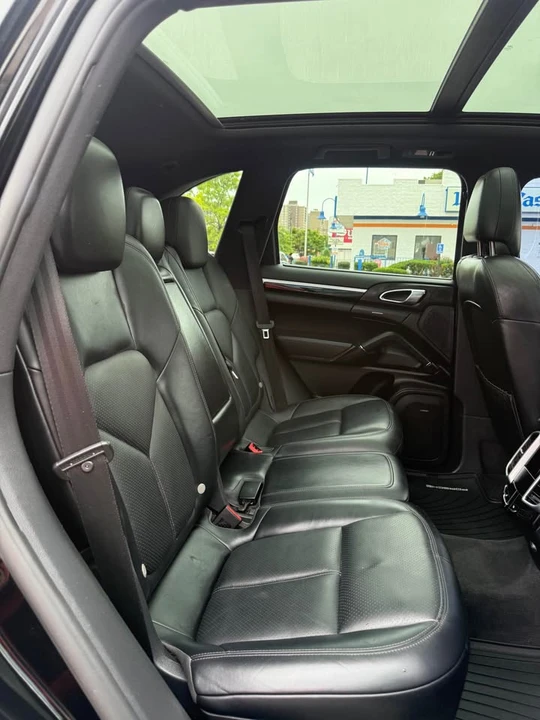 2014 Porsche 958 Cayenne S - Image 8 of 20