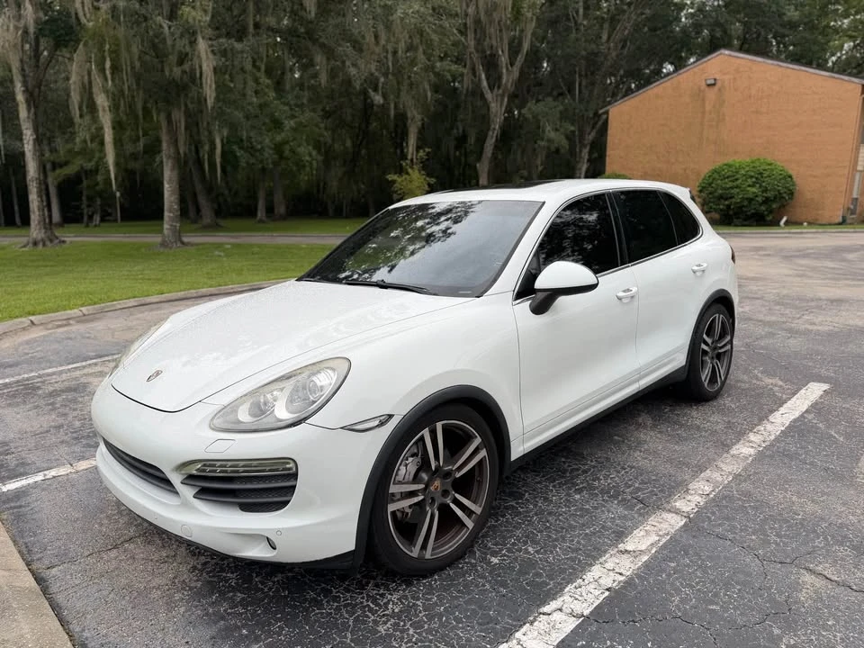 2014 Porsche 958 Cayenne S - Image 3 of 8