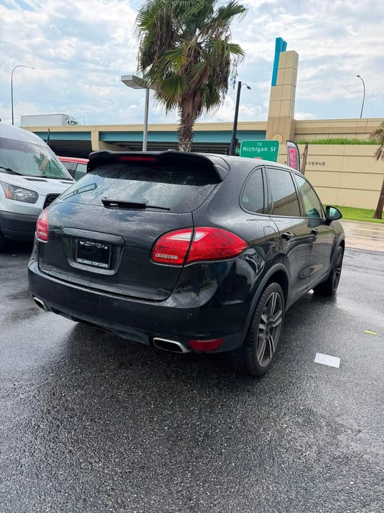 2014 Porsche 958 Cayenne S - Image 2 of 12