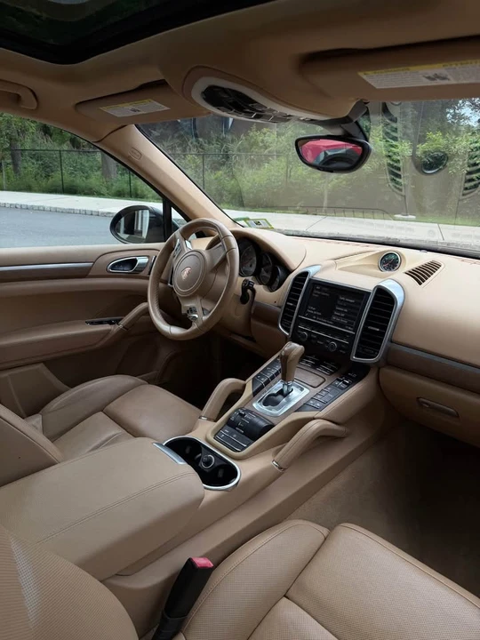 2014 Porsche 958 Cayenne S - Image 11 of 19