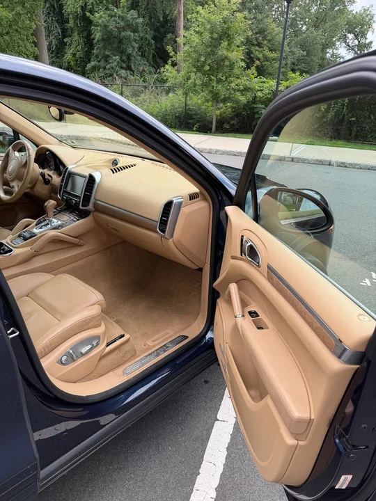 2014 Porsche 958 Cayenne S - Image 7 of 19