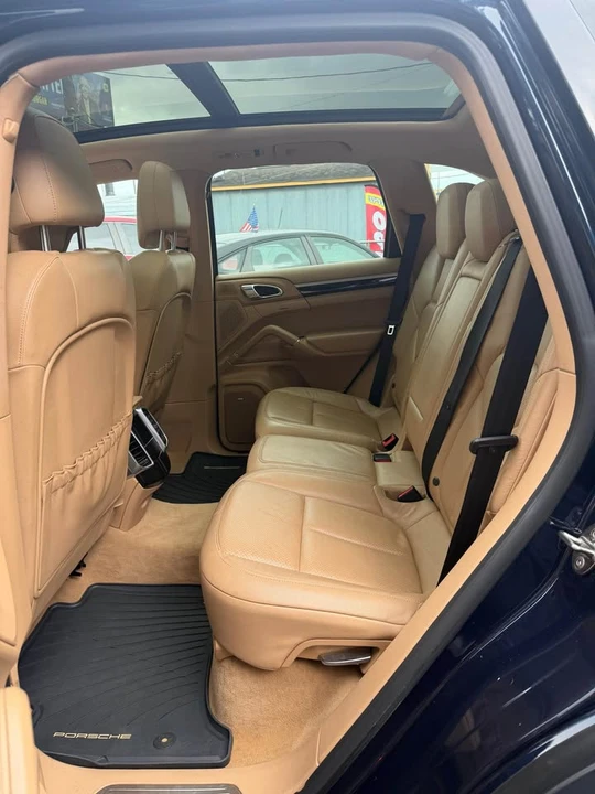 2014 Porsche 958 Cayenne S - Image 15 of 17