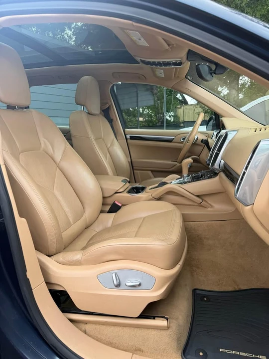 2014 Porsche 958 Cayenne S - Image 14 of 17