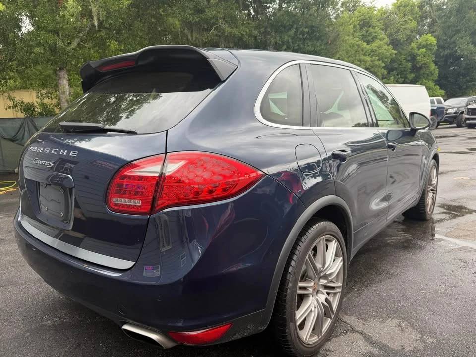 2014 Porsche 958 Cayenne S - Image 5 of 17