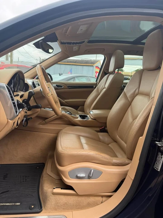2014 Porsche 958 Cayenne S - Image 13 of 17
