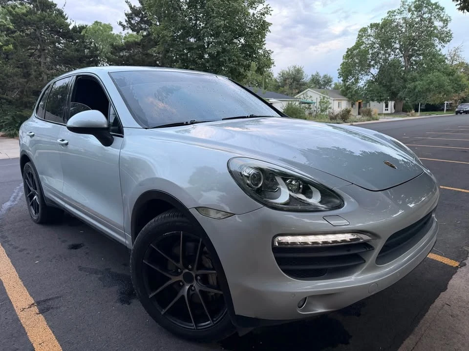 2014 Porsche 958 Cayenne S - Image 2 of 12