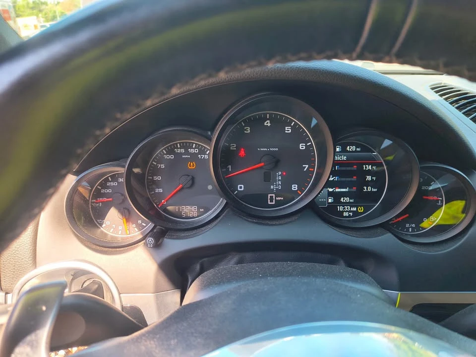 2014 Porsche 958 Cayenne S - Image 9 of 9