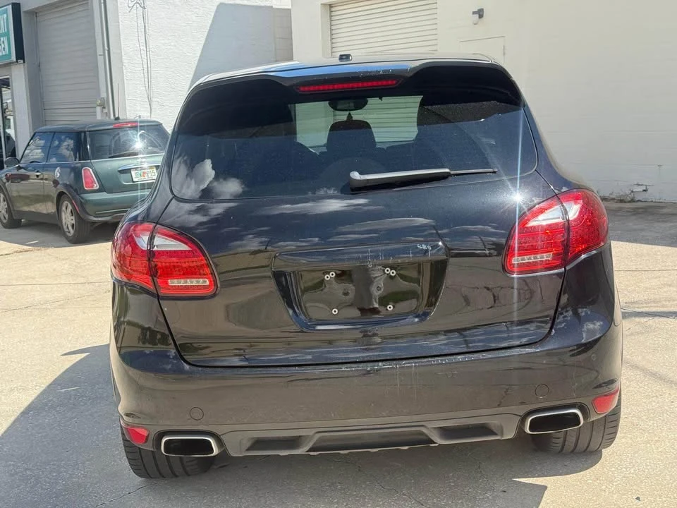2014 Porsche 958 Cayenne S - Image 5 of 9