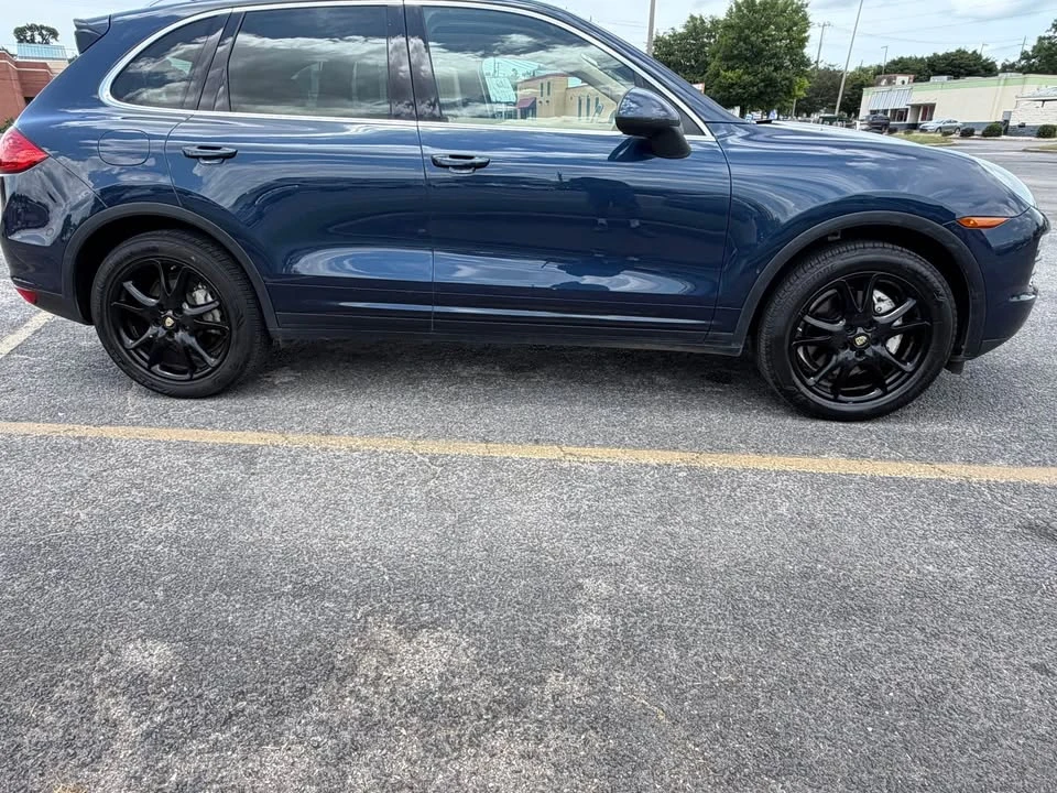 2014 Porsche 958 Cayenne S - Image 4 of 9