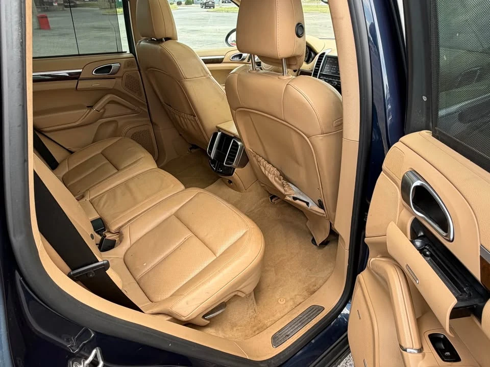 2014 Porsche 958 Cayenne S - Image 6 of 9