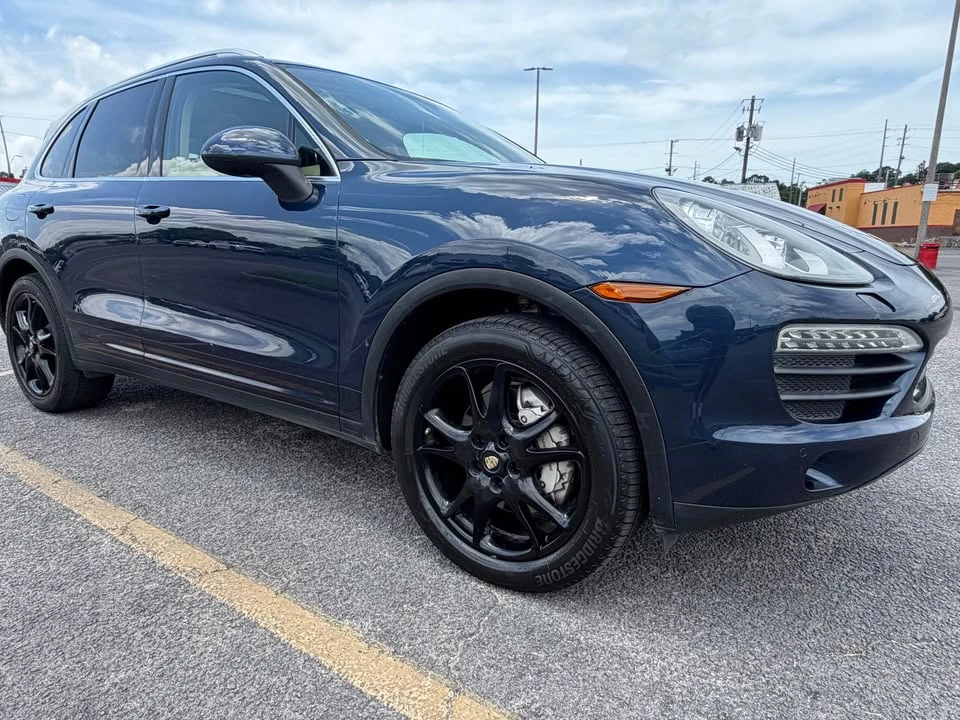 2014 Porsche 958 Cayenne S - Image 2 of 9