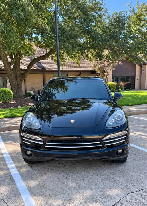 2014 Porsche 958 Cayenne S - Image 2 of 9
