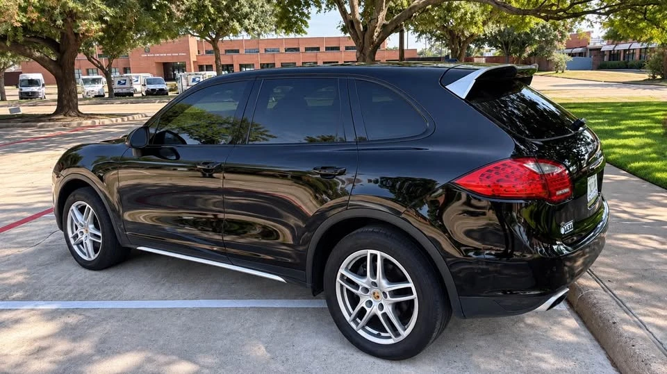 2014 Porsche 958 Cayenne S - Image 6 of 9