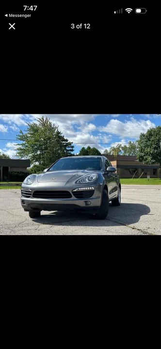 2014 Porsche 958 Cayenne S - Image 2 of 9