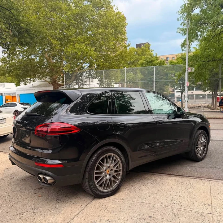 2014 Porsche 958 Cayenne S - Image 6 of 12