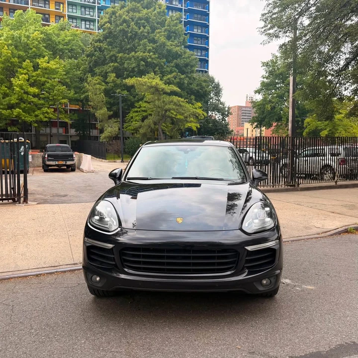 2014 Porsche 958 Cayenne S - Image 2 of 12