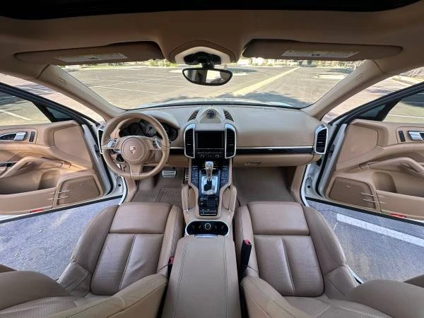 2014 Porsche 958 Cayenne S - Image 9 of 14