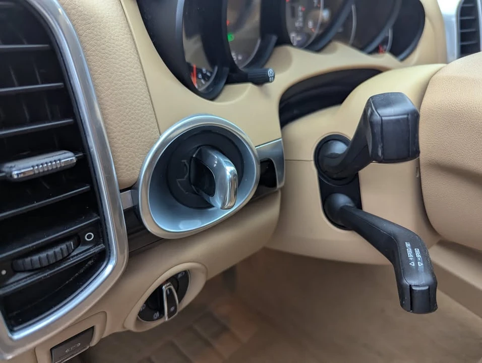 2014 Porsche 958 Cayenne S - Image 14 of 17