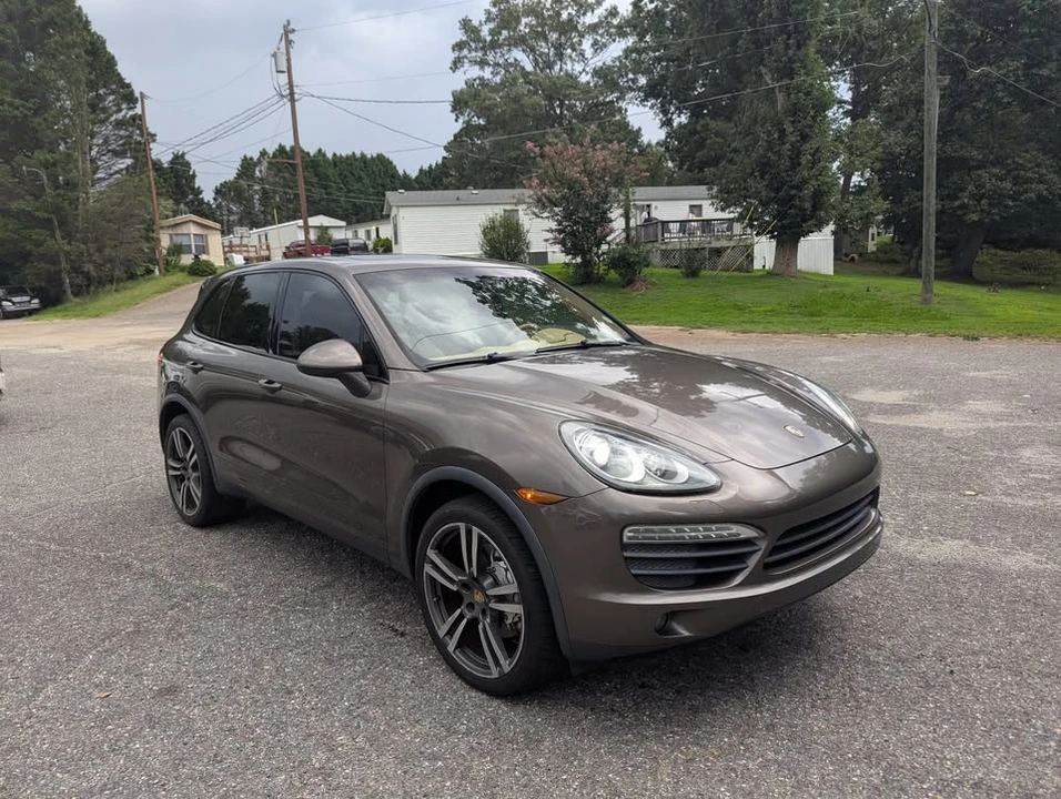2014 Porsche 958 Cayenne S - Image 7 of 17