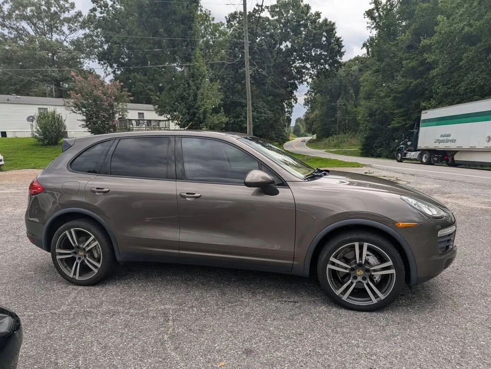 2014 Porsche 958 Cayenne S - Image 6 of 17