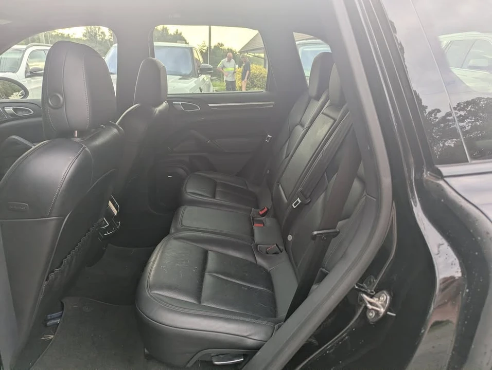 2014 Porsche 958 Cayenne S - Image 14 of 16