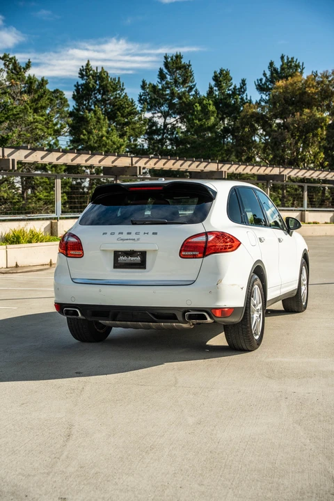 2014 Porsche 958 Cayenne S - Image 28 of 31
