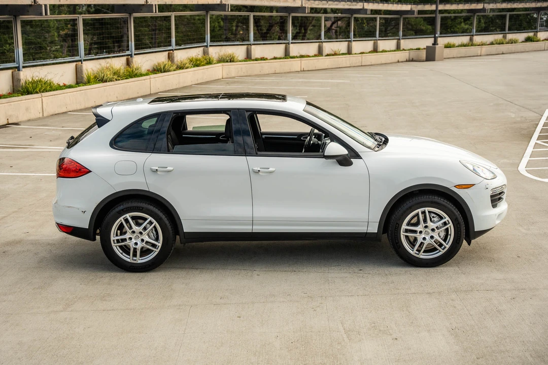 2014 Porsche 958 Cayenne S - Image 21 of 31