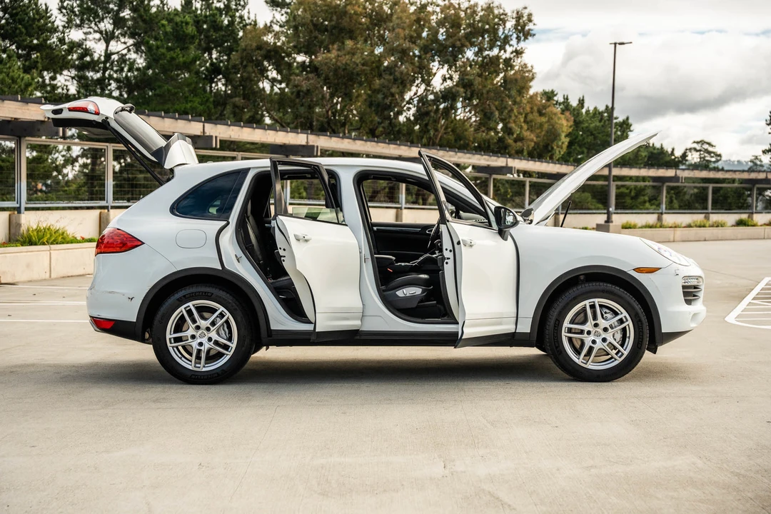 2014 Porsche 958 Cayenne S - Image 20 of 31