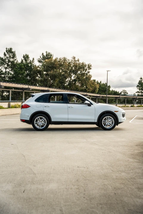 2014 Porsche 958 Cayenne S - Image 18 of 31