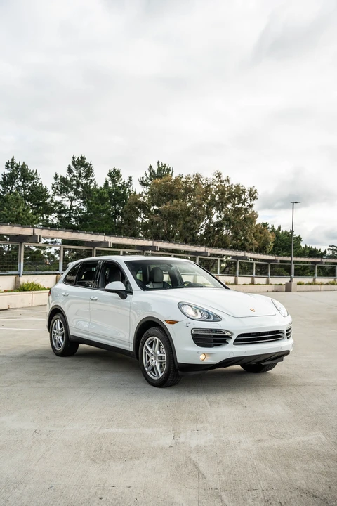 2014 Porsche 958 Cayenne S - Image 14 of 31