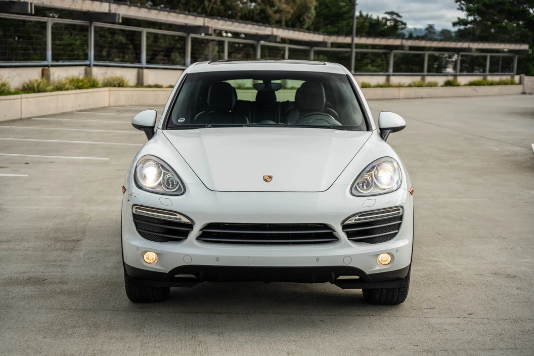2014 Porsche 958 Cayenne S - Image 12 of 31