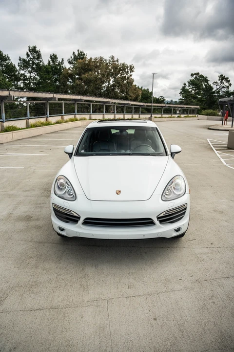 2014 Porsche 958 Cayenne S - Image 9 of 31