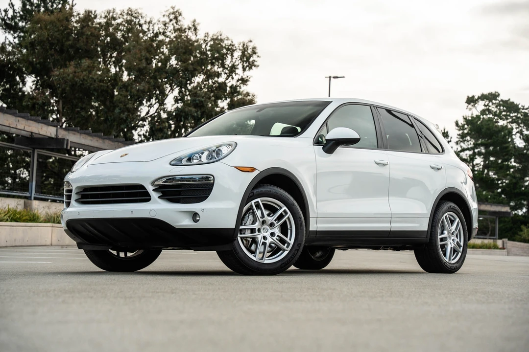 2014 Porsche 958 Cayenne S - Image 8 of 31