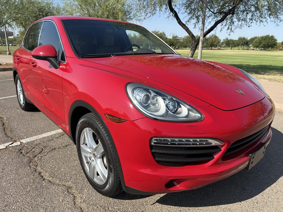 2014 Porsche 958 Cayenne S - Image 3 of 31