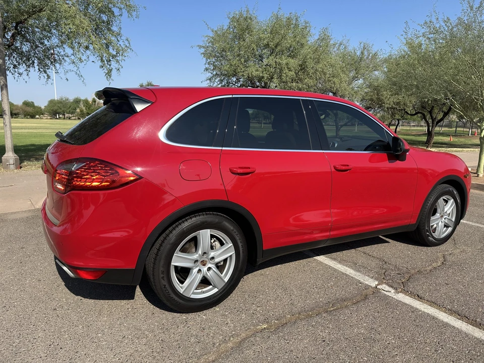 2014 Porsche 958 Cayenne S - Image 8 of 31