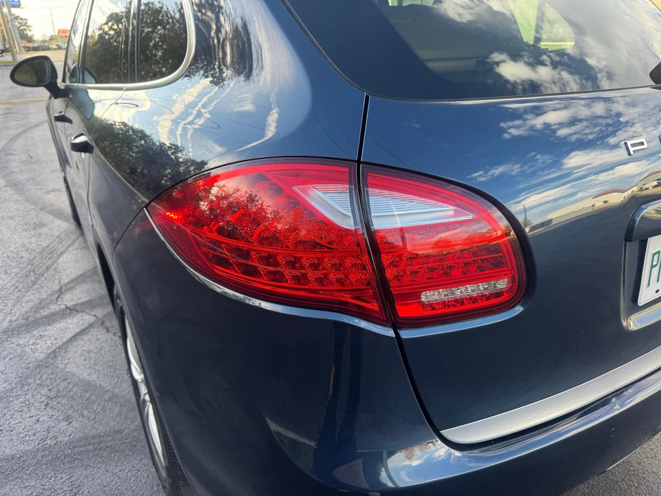 2014 Porsche 958 Cayenne S - Image 18 of 31