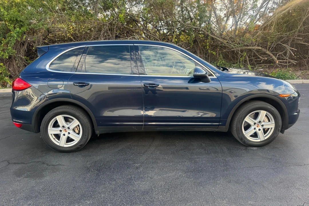 2014 Porsche 958 Cayenne S - Image 3 of 31