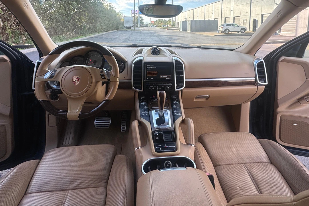 2014 Porsche 958 Cayenne S - Image 25 of 31