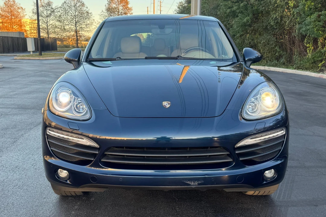 2014 Porsche 958 Cayenne S - Image 2 of 31