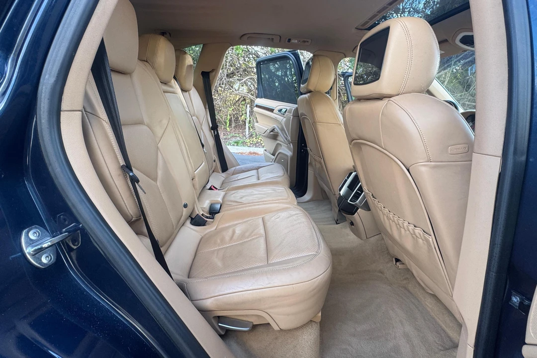 2014 Porsche 958 Cayenne S - Image 27 of 31