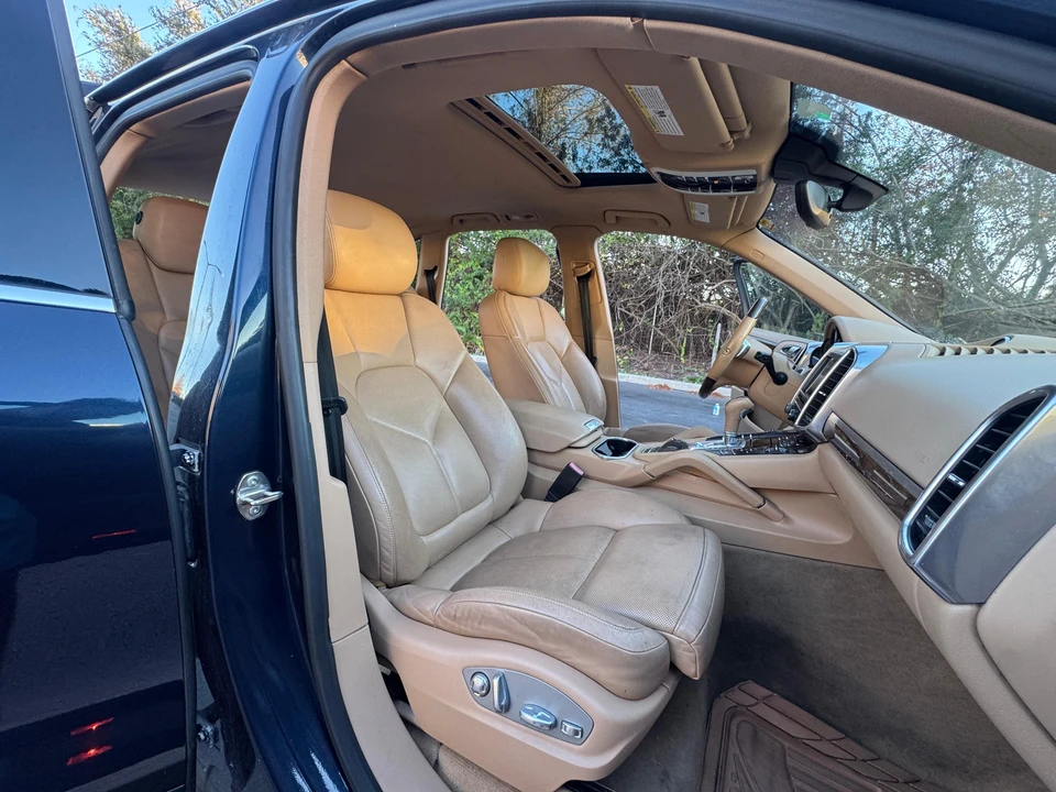 2014 Porsche 958 Cayenne S - Image 30 of 31