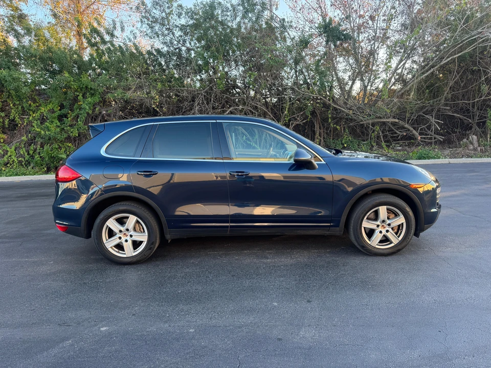 2014 Porsche 958 Cayenne S - Image 11 of 31