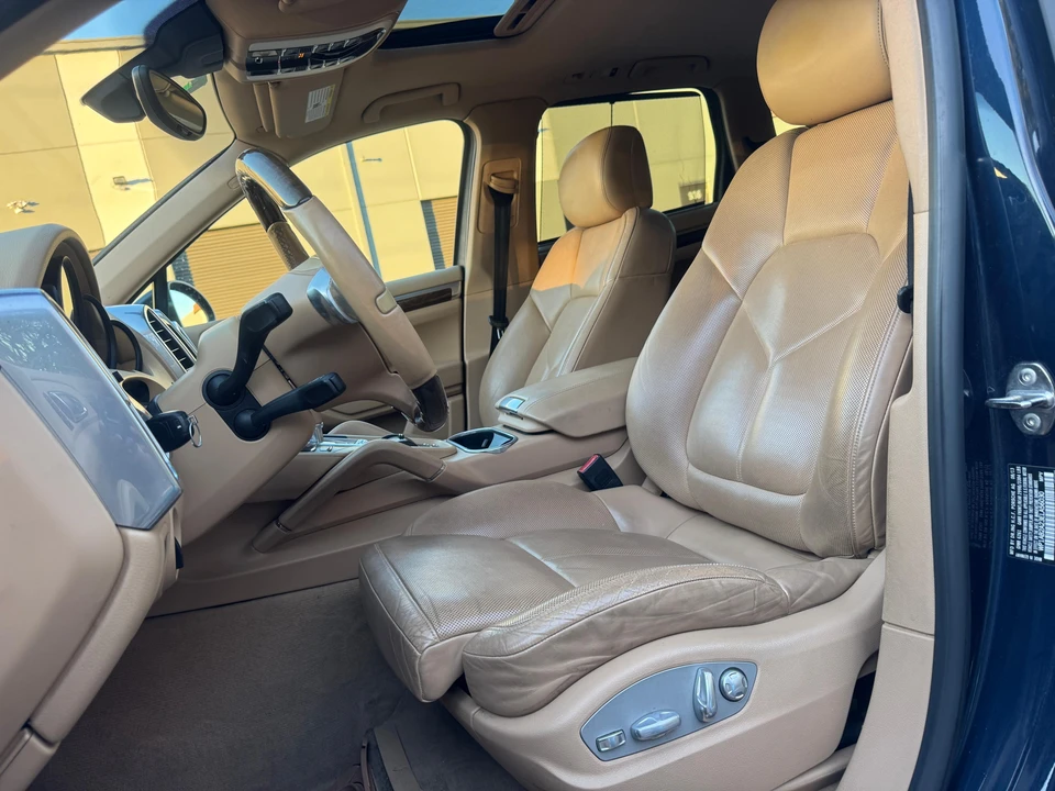 2014 Porsche 958 Cayenne S - Image 29 of 31