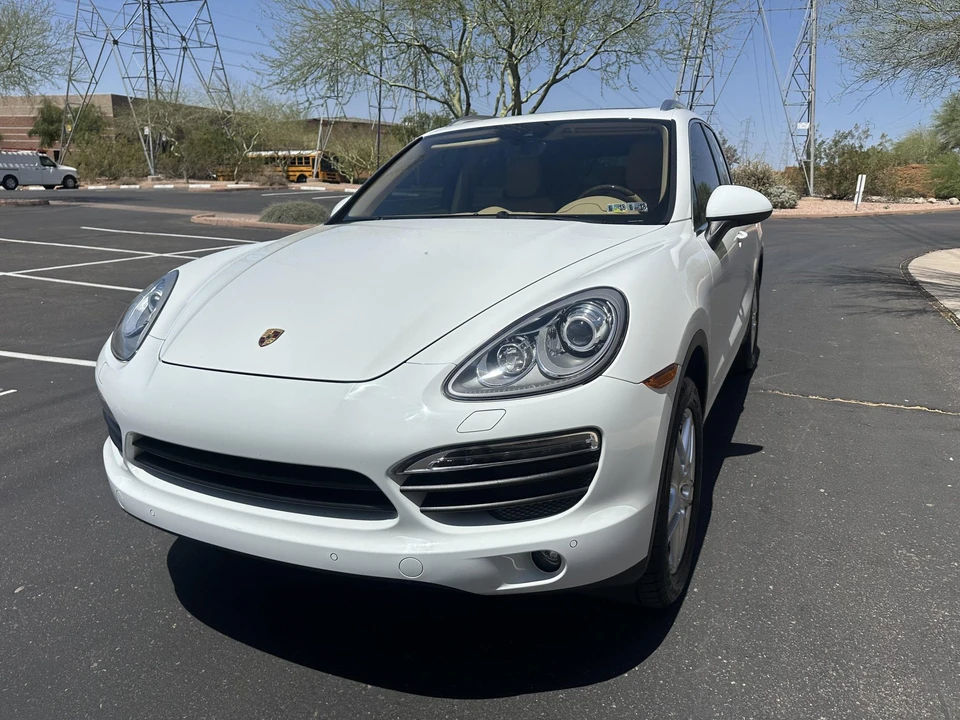 2014 Porsche 958 Cayenne S - Image 3 of 31
